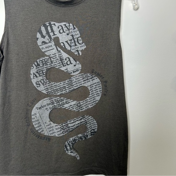 Taylor Swift Reputation Tour Snake Olive Green Tank Top - Picture 2 of 7